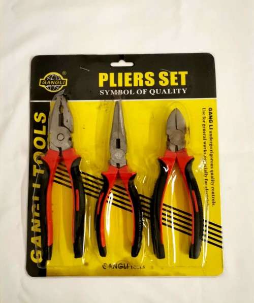 Pliers Pliers Set was sold for R50.00 on 15 Jul at 2346 by Osmans in